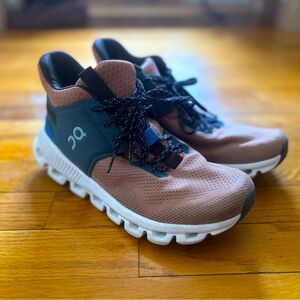 On Cloud Hiking Shoes Boots High Too First Model - Size 8.5 women’s - Ex. Cond.